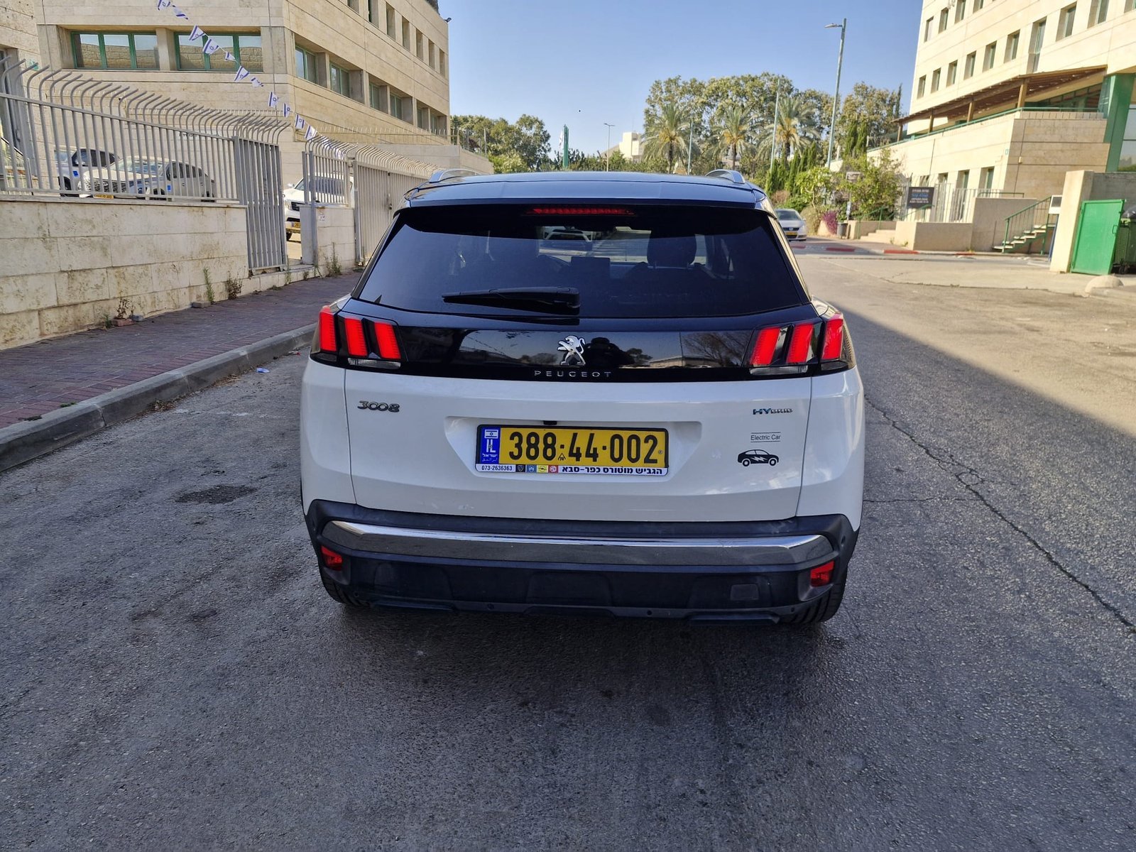 פיג'ו 3008 פלאג אין – תמונה 1