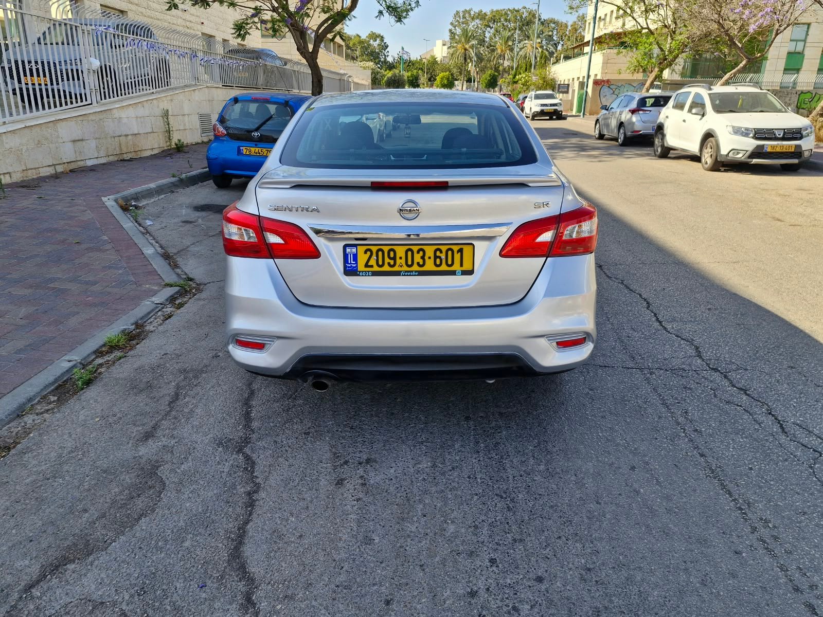 ניסאן סנטרה – תמונה 2